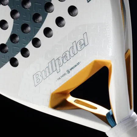 Ракетка для падела BULLPADEL Pearl 26, 493804, для профессионалов, карбон, бело-серый за 35&nbsp;929.50 ₽ купить в Новокузнецке